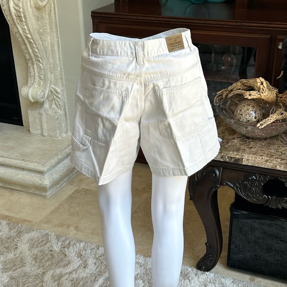 Shorts - Picture 2 of 3